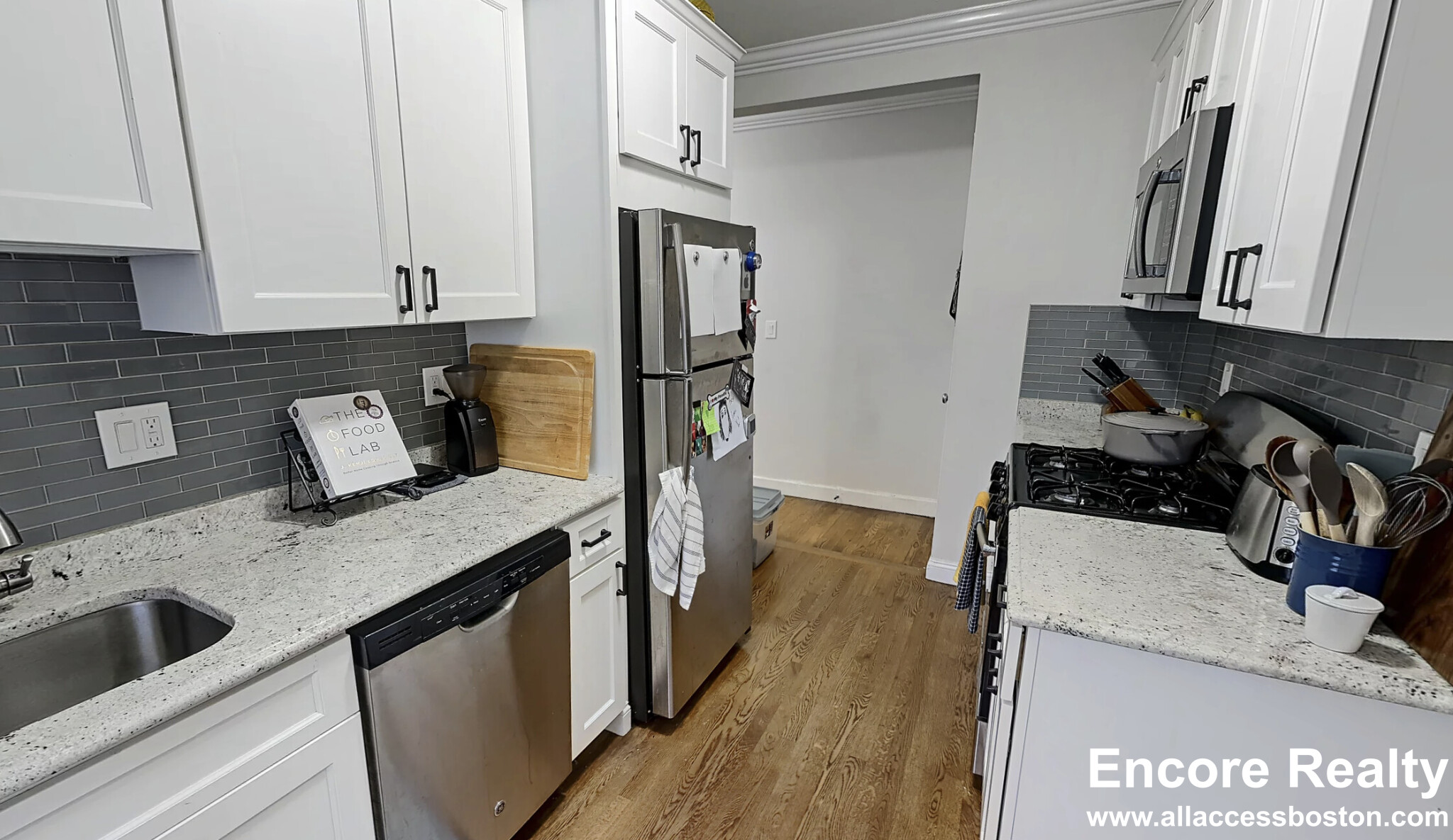 435 Walnut Ave, Jamaica Plain