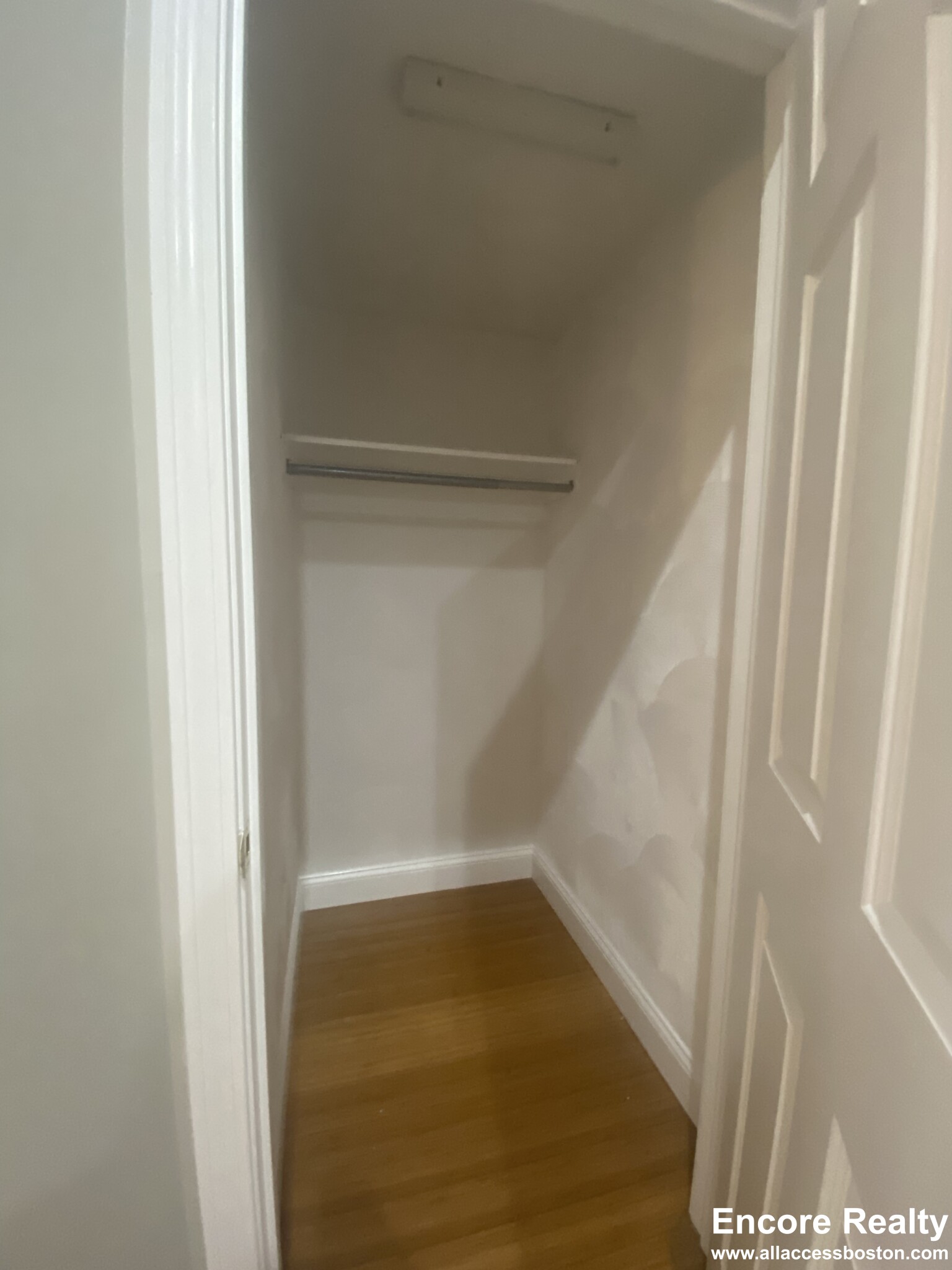 250 Newbury St, Back Bay