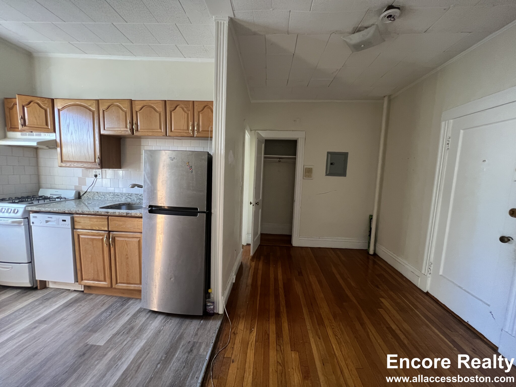 126 Warren St, Allston