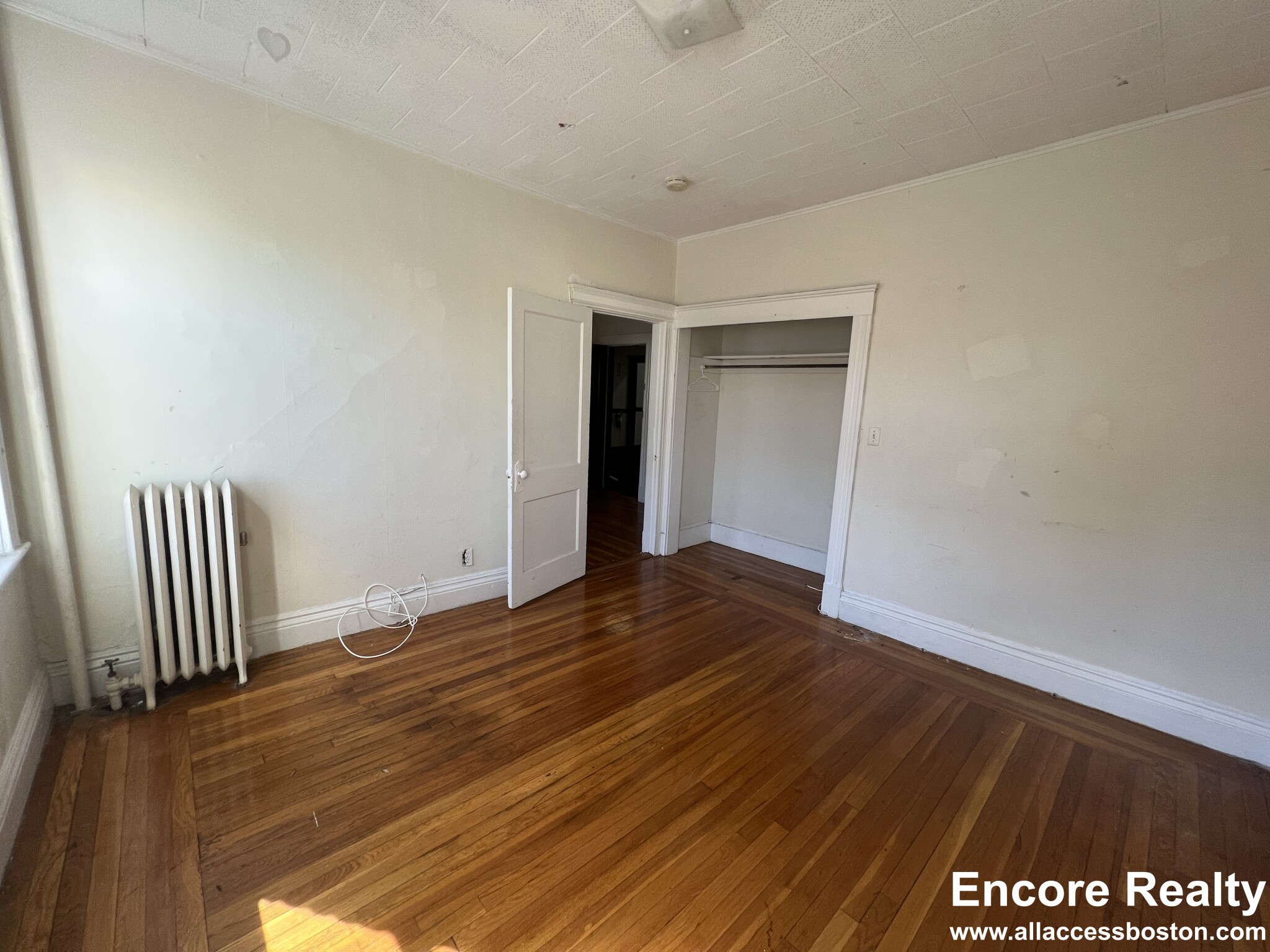 126 Warren St, Allston