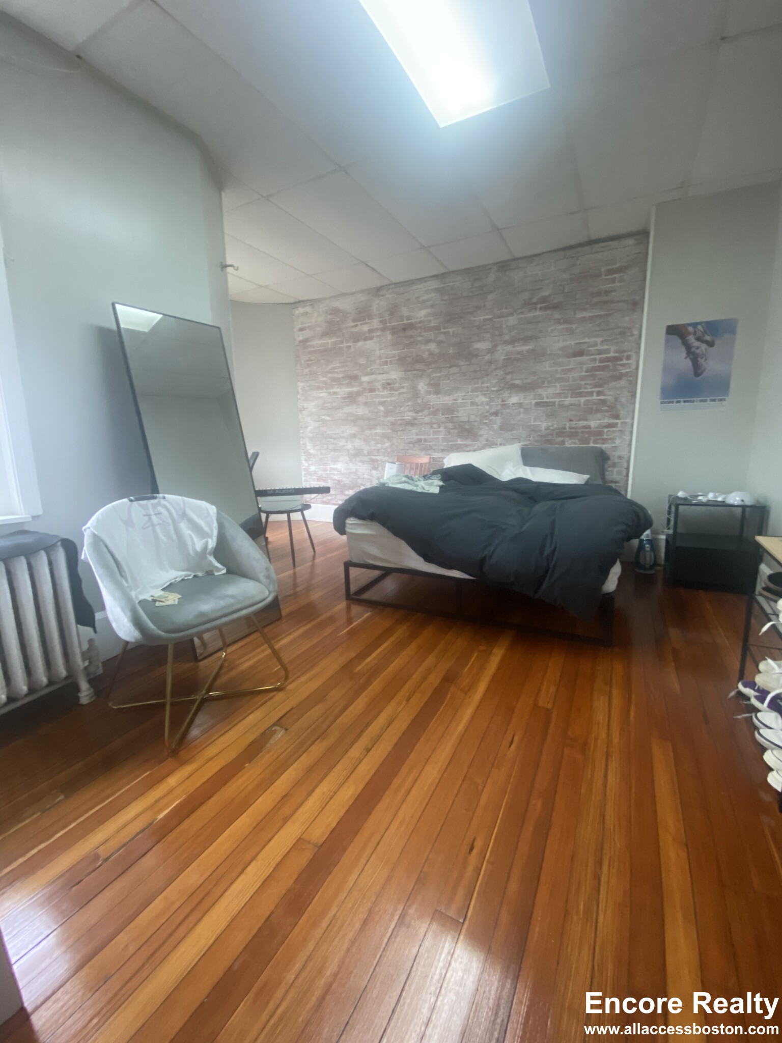 879 Beacon St, Fenway