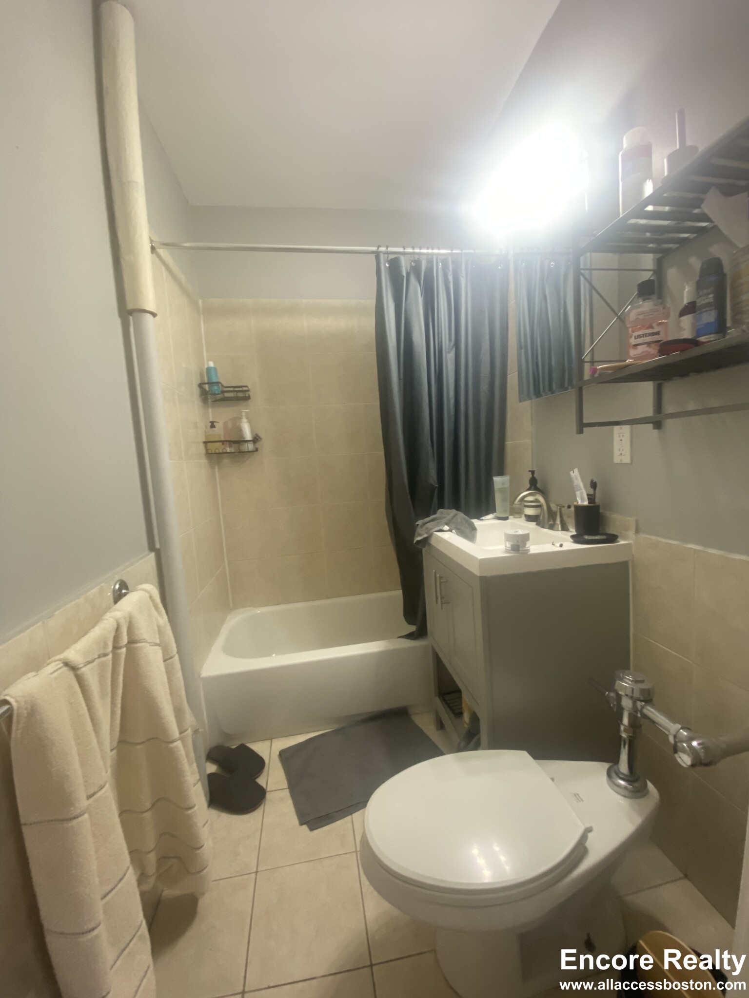 879 Beacon St, Fenway