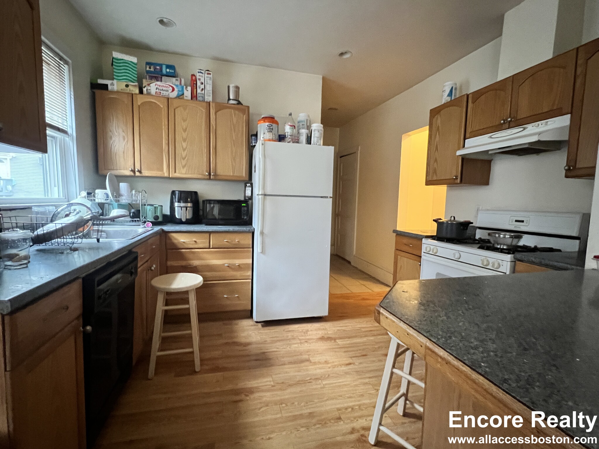 335 Faneuil St, Brighton