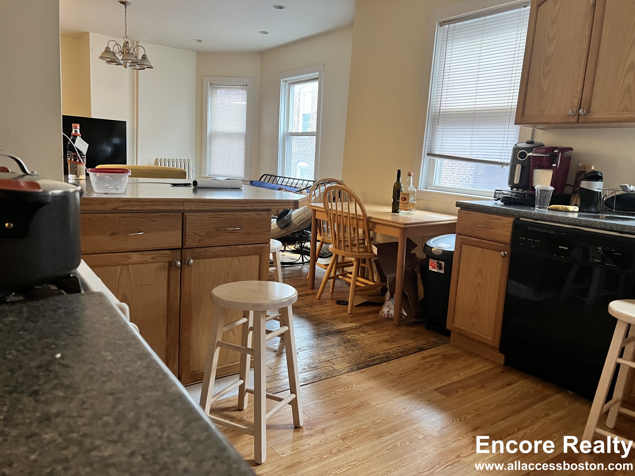 335 Faneuil St, Brighton