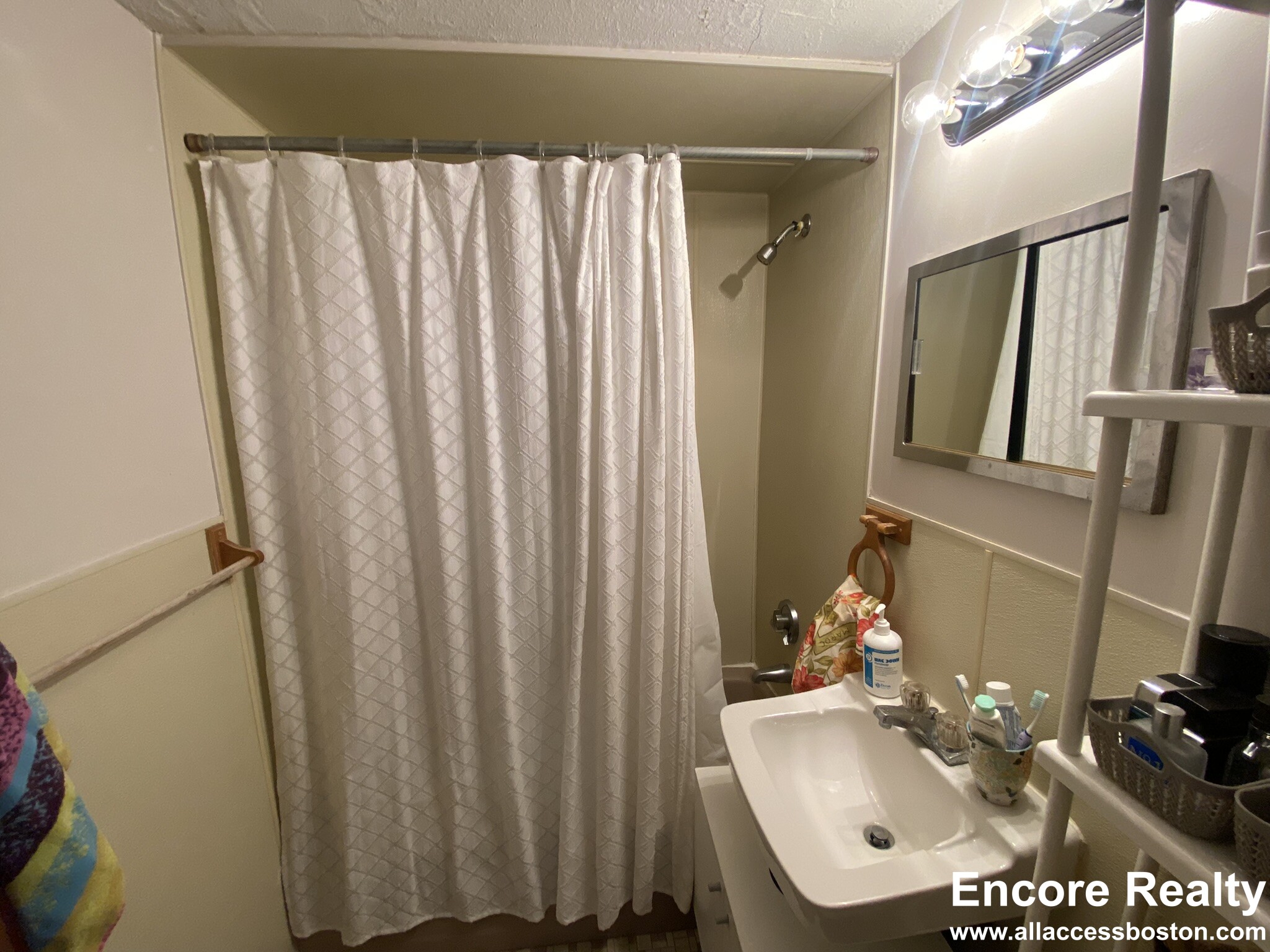 15 Walbridge St, Allston