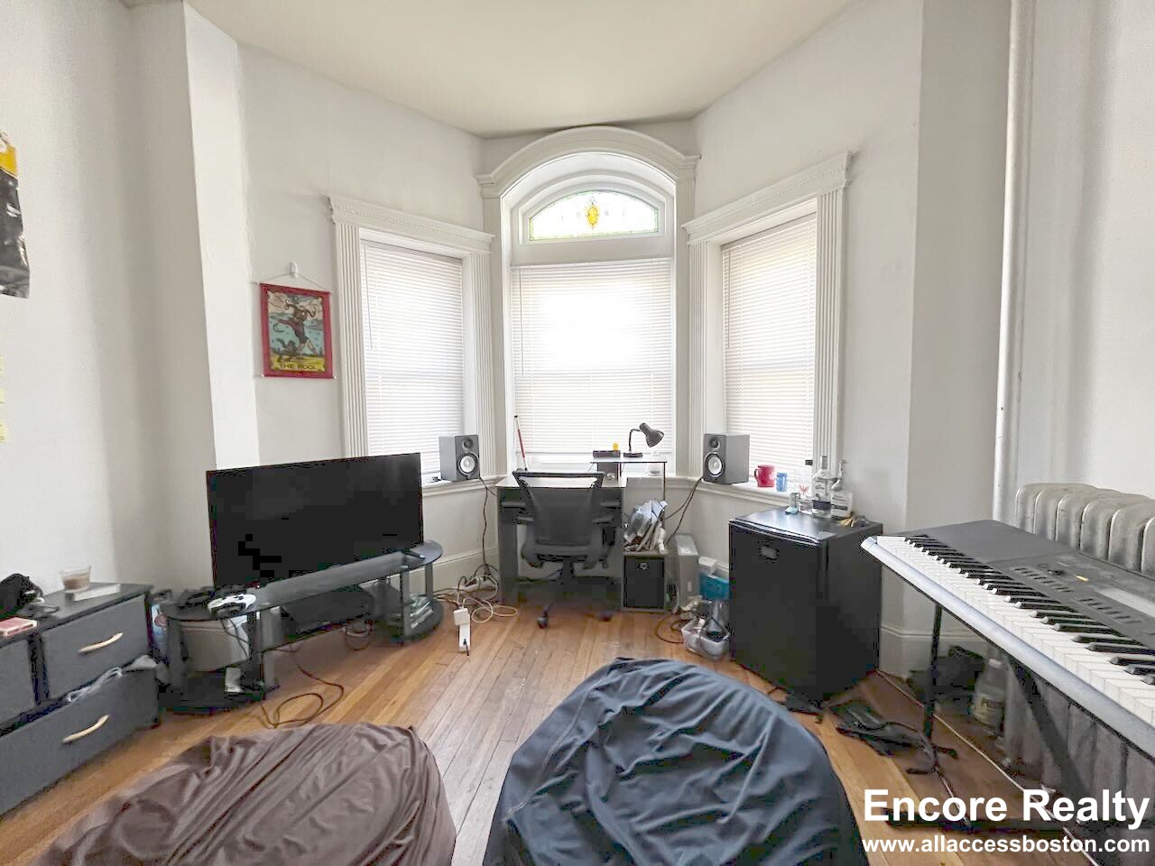 28 Westland Ave, Fenway