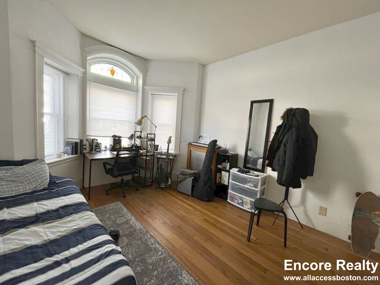 28 Westland Ave, Fenway