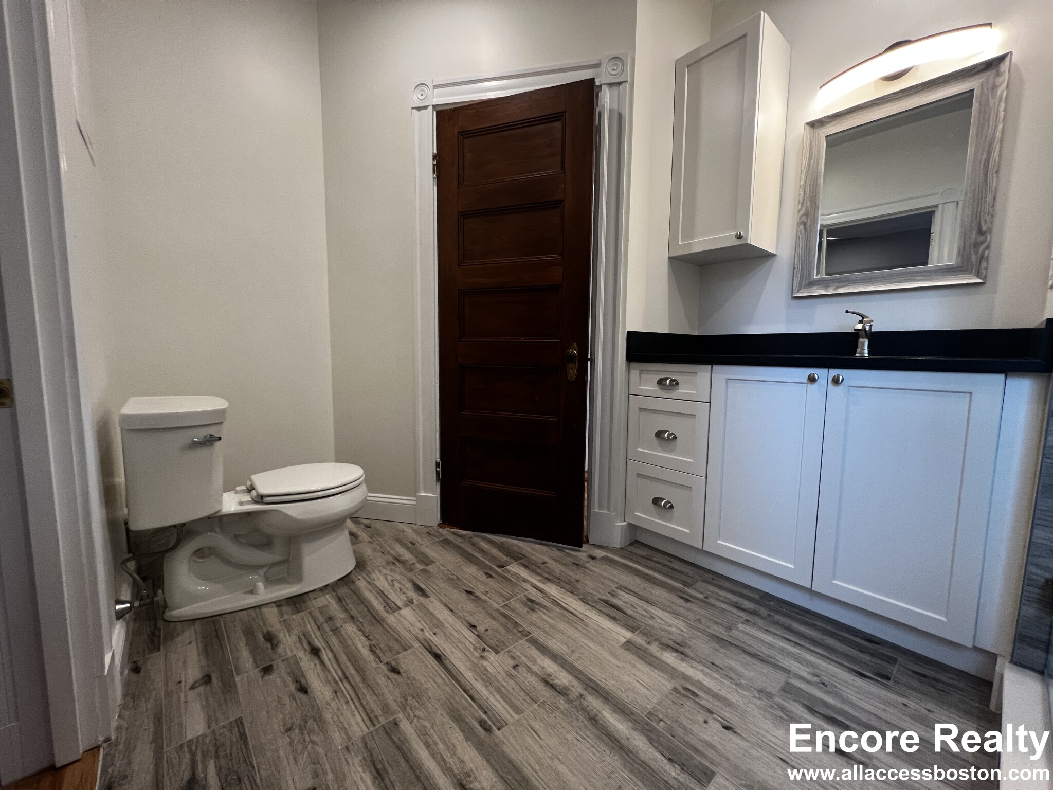 11 Grovenor Rd, Jamaica Plain