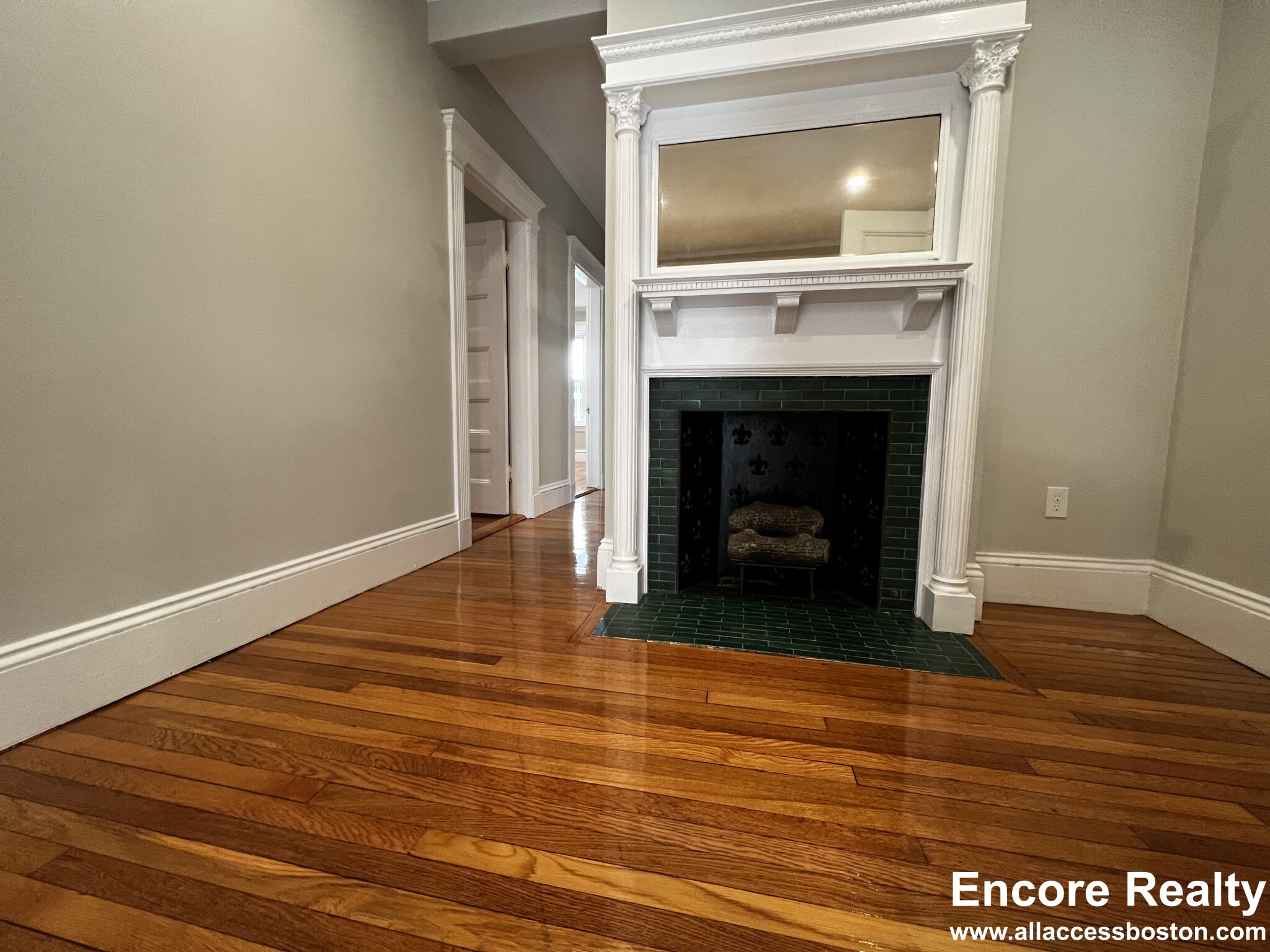 11 Grovenor Rd, Jamaica Plain