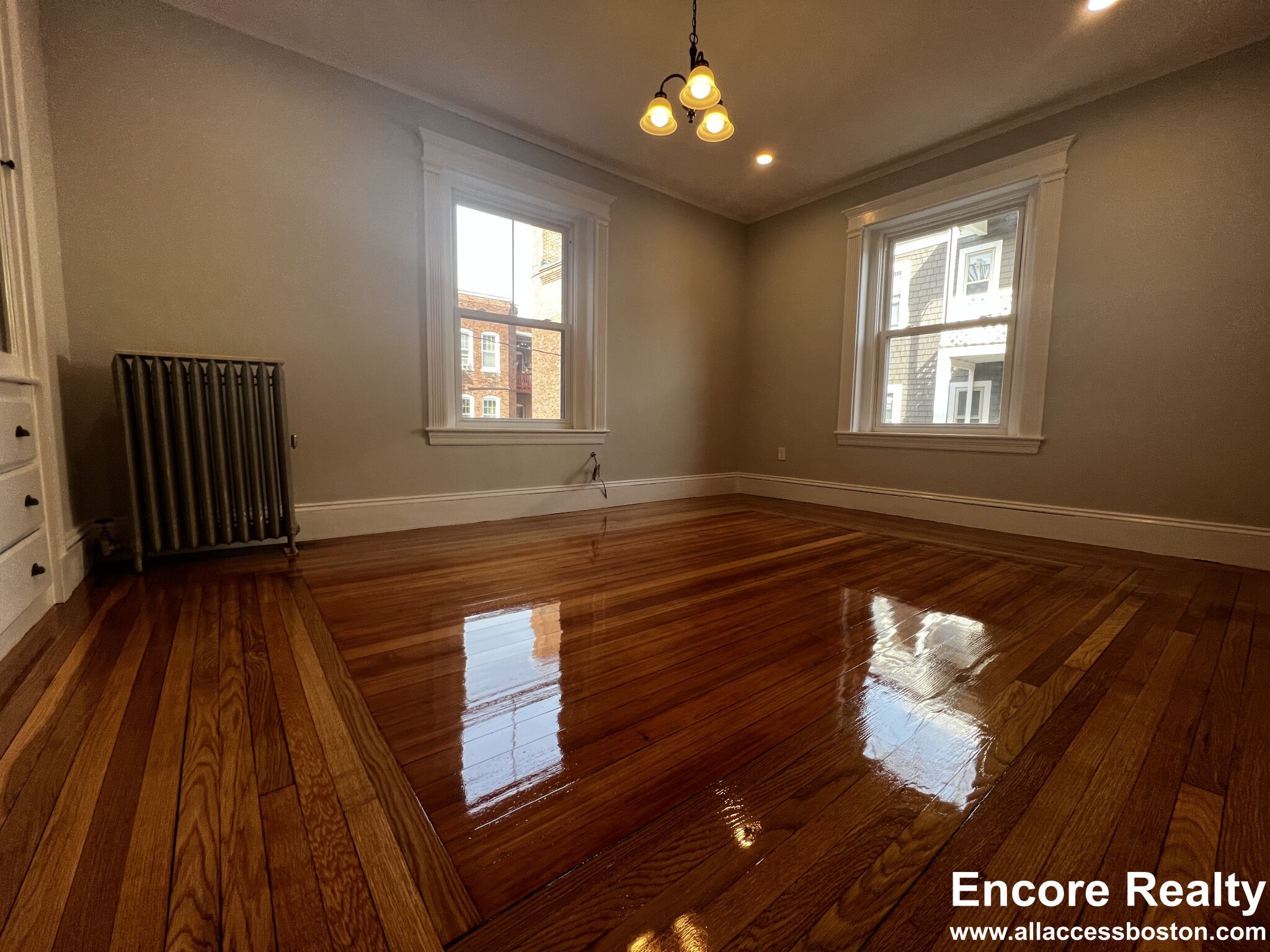 11 Grovenor Rd, Jamaica Plain