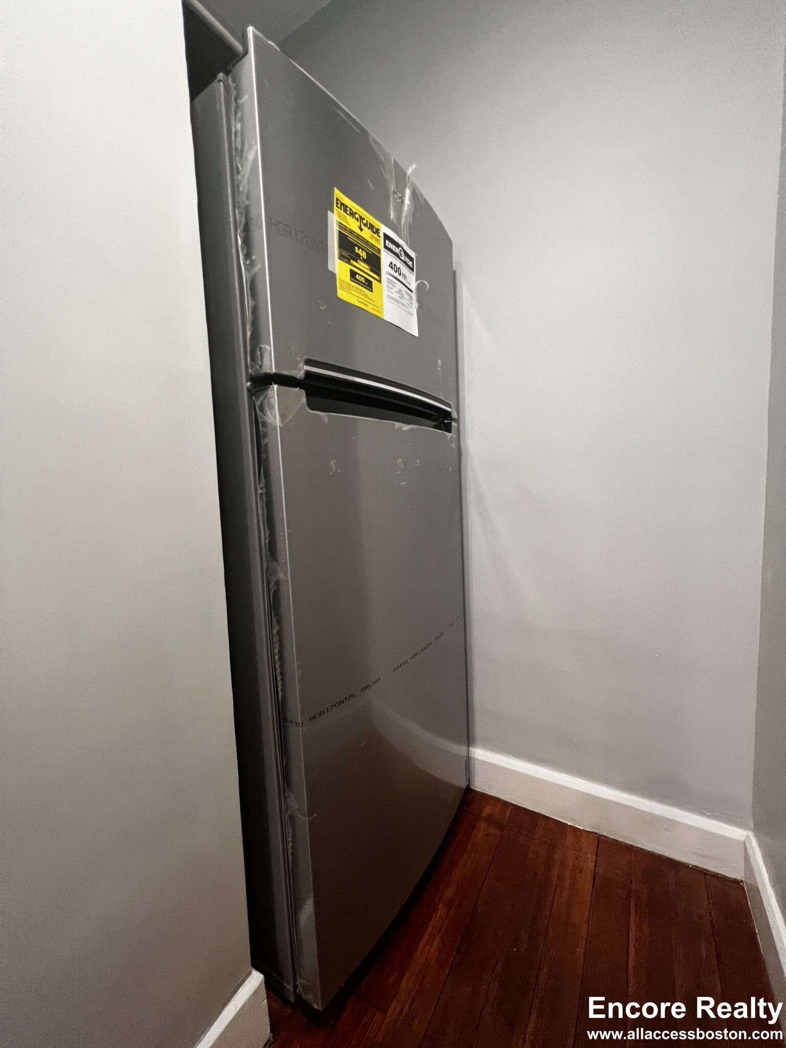 11 Grovenor Rd, Jamaica Plain