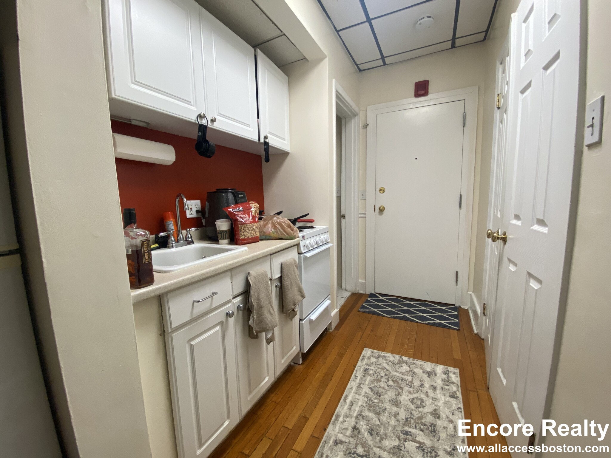 879 Beacon St, Fenway