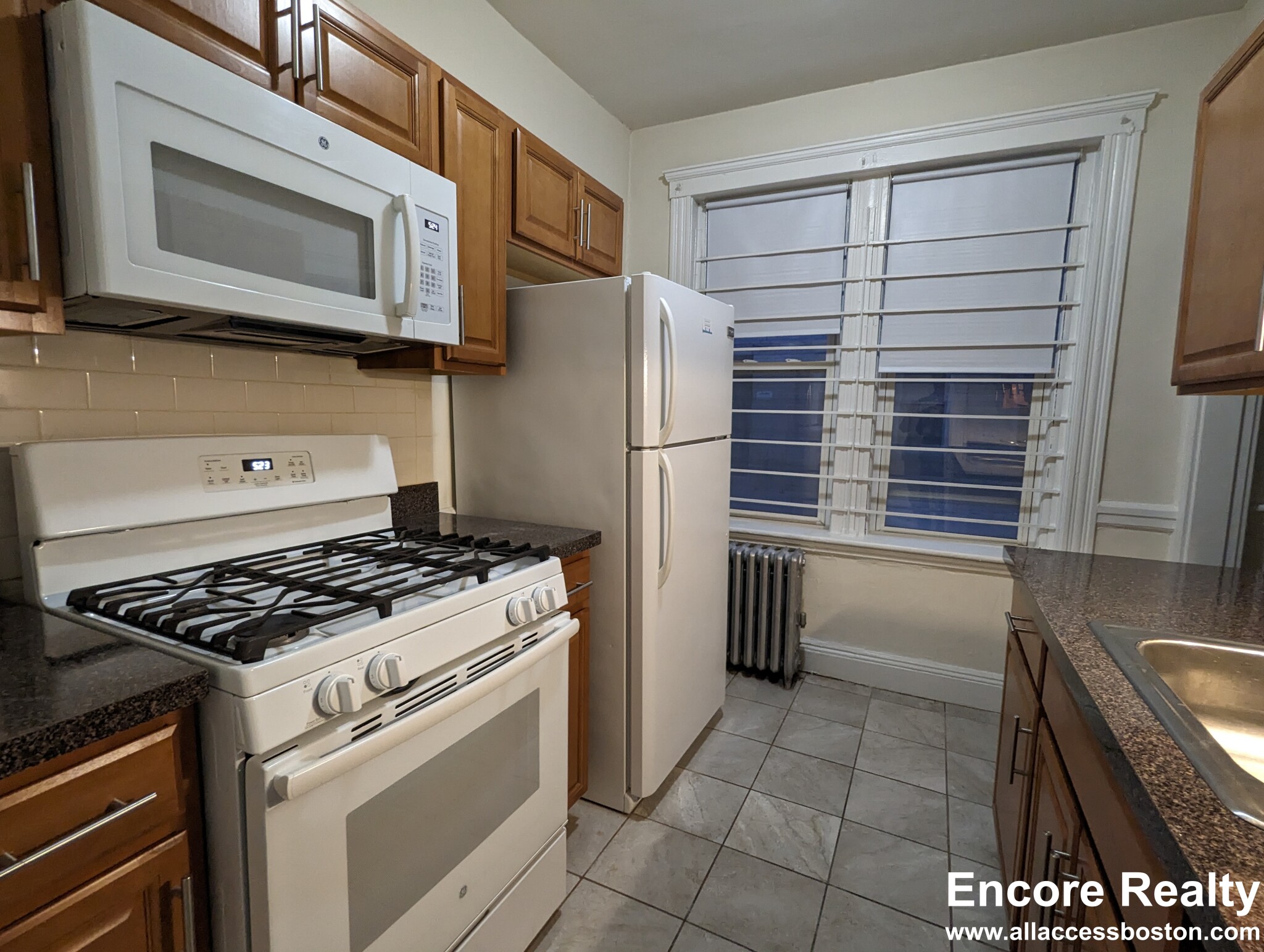 135 Washington St, Brighton