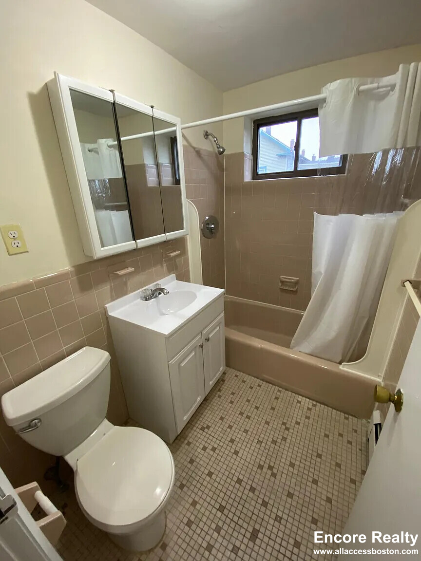 26 Allston St, Allston