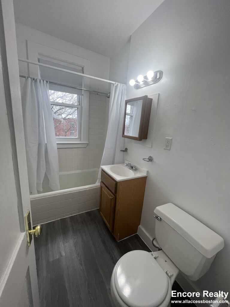 1634 Commonwealth Ave, Brighton