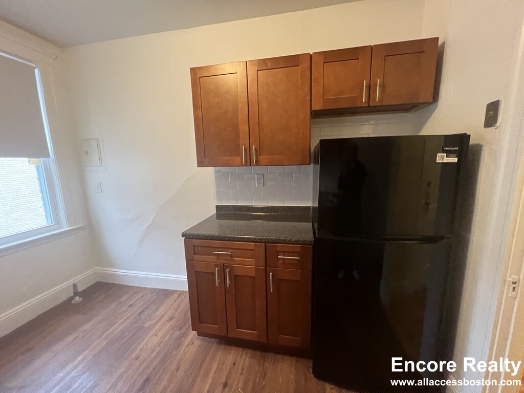 1634 Commonwealth Ave, Brighton