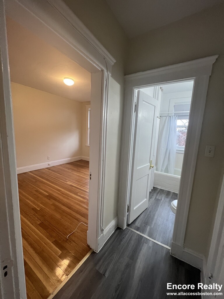 1634 Commonwealth Ave, Brighton