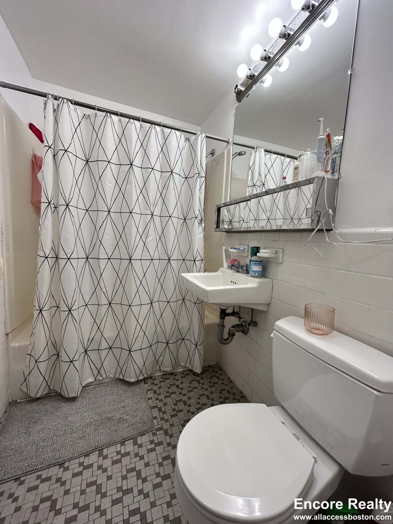 50 Evergreen St, Jamaica Plain