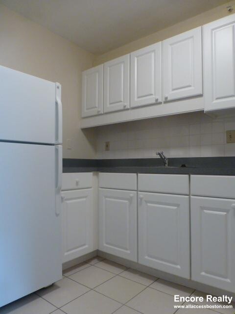 101 Monmouth St, Longwood