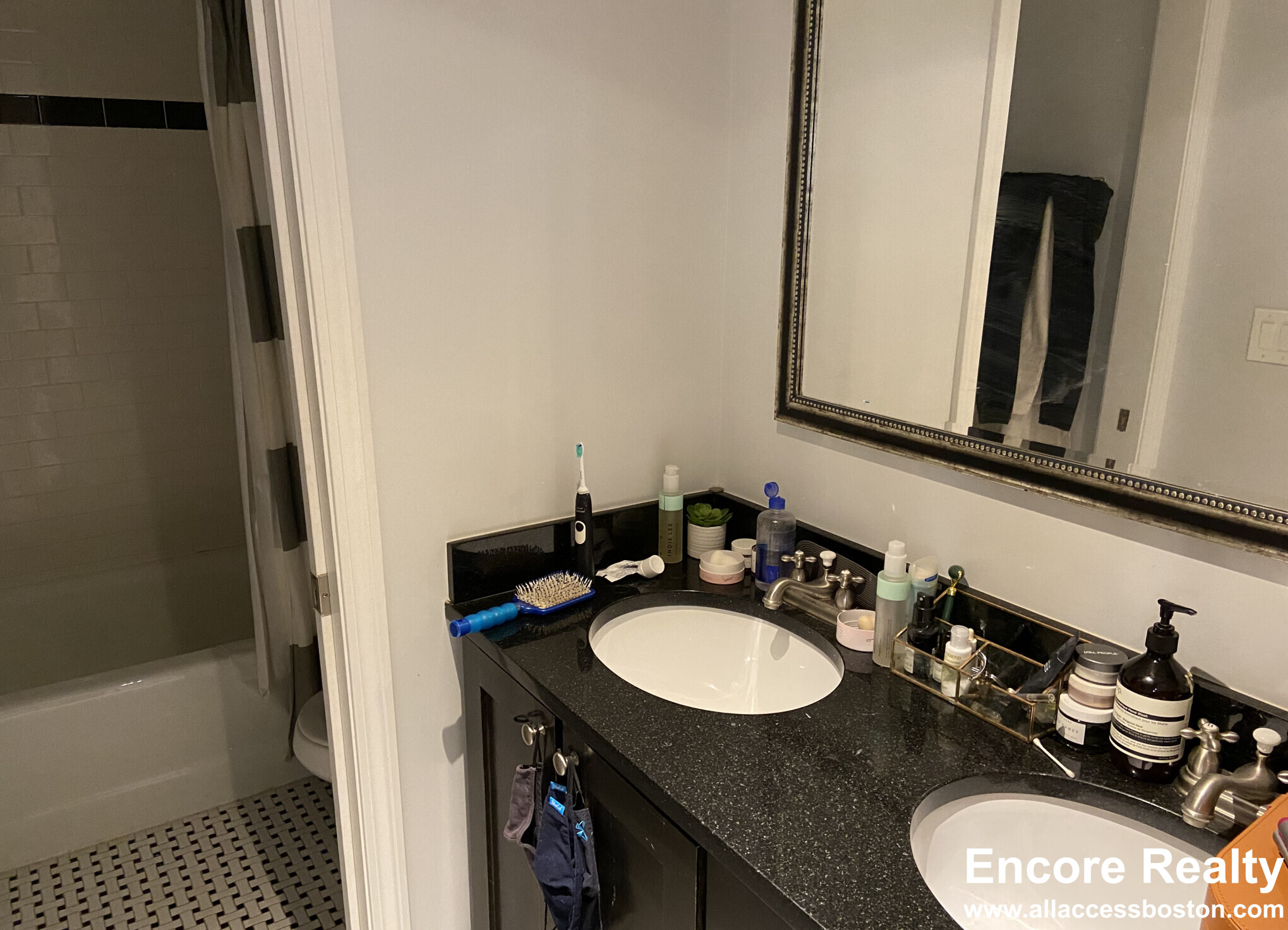 113 Beacon St, Back Bay