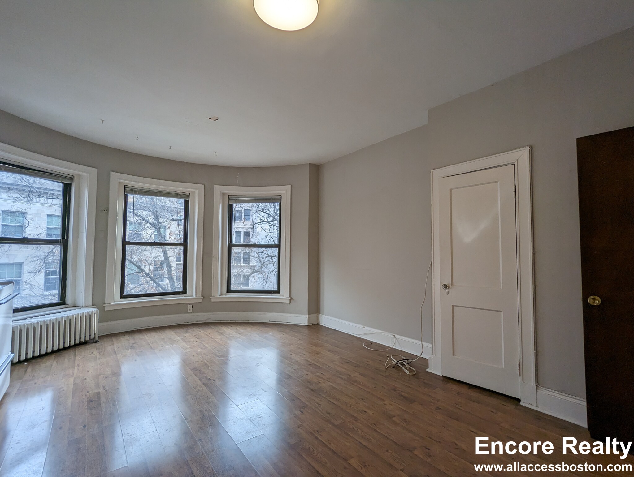 47 Bay State Rd, Fenway