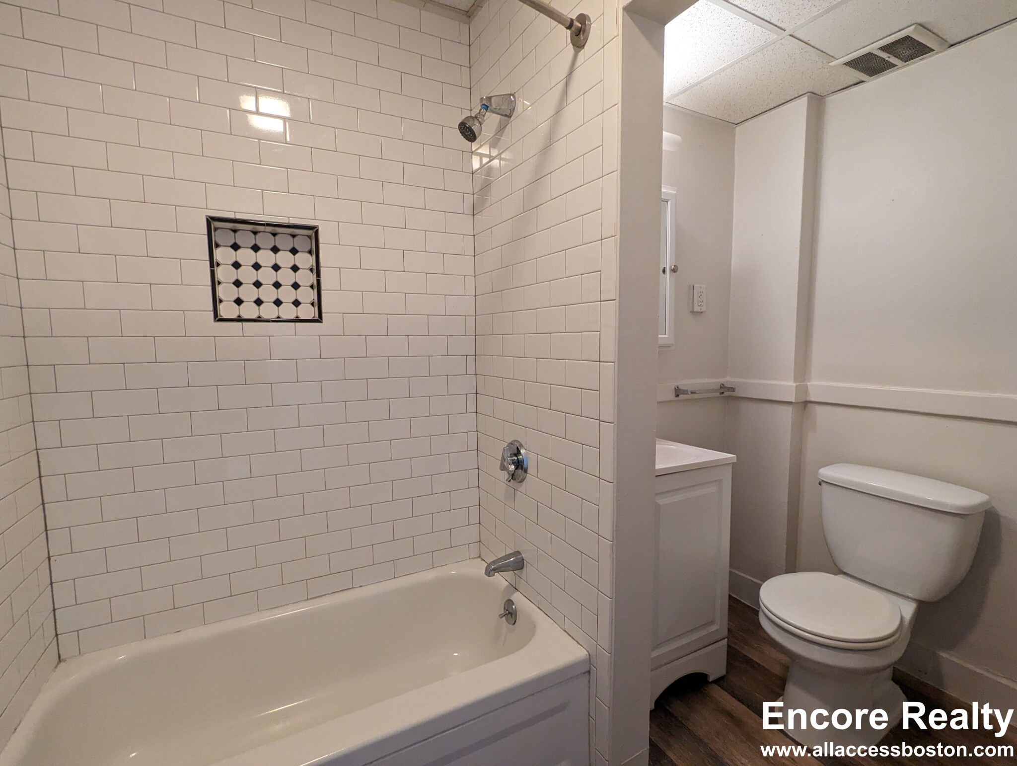 47 Bay State Rd, Fenway