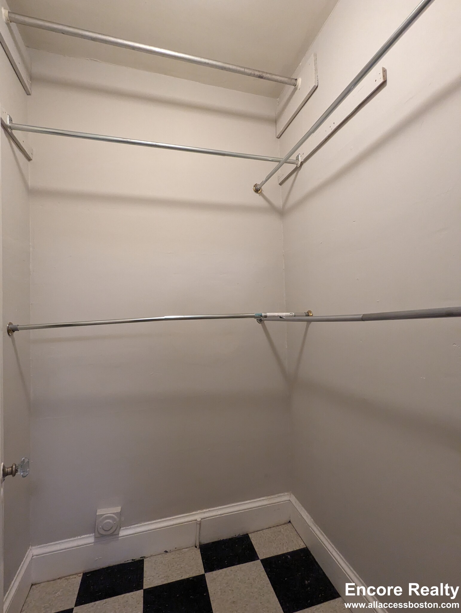 47 Bay State Rd, Fenway