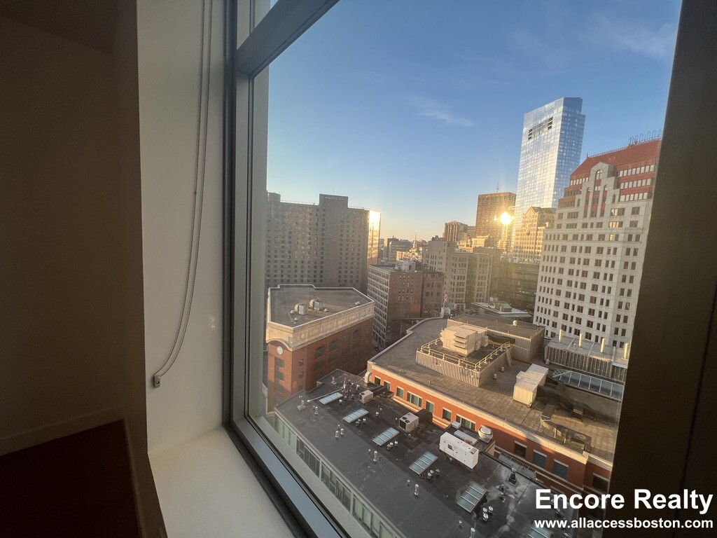 120 Kingston St, Chinatown