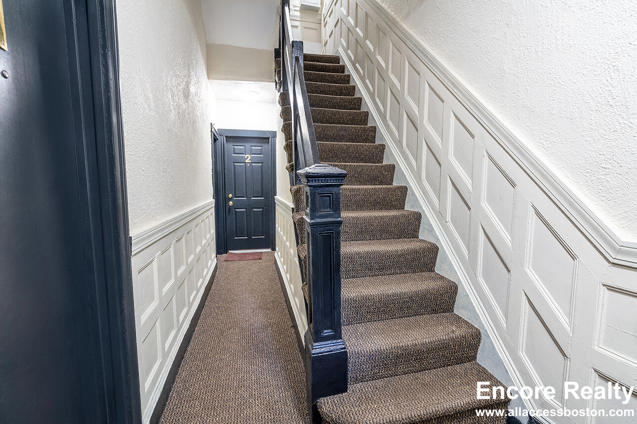 44A Joy St, Beacon Hill