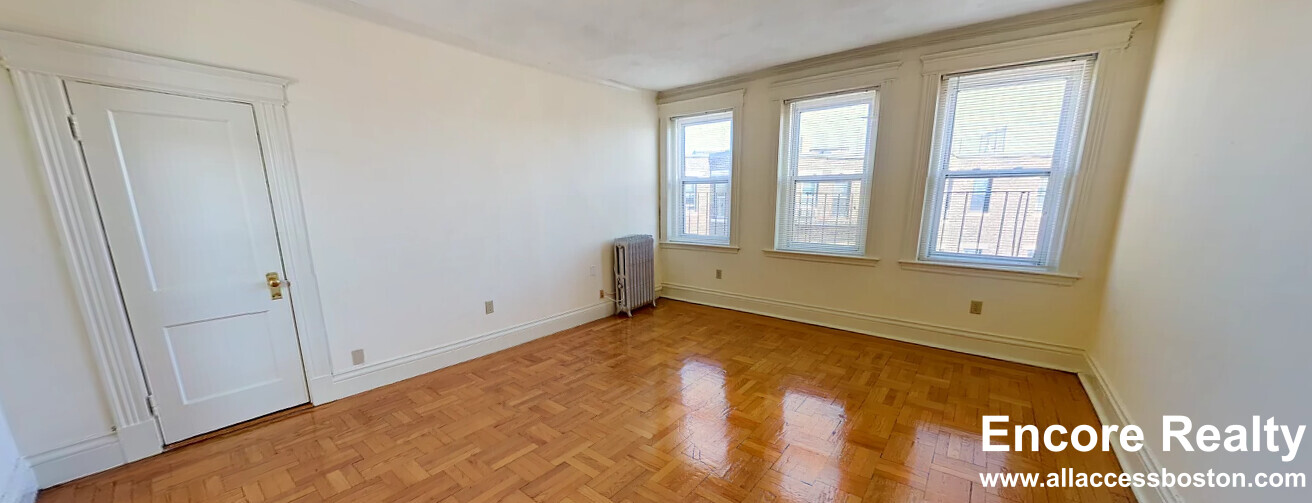 16 Queensberry St, Fenway