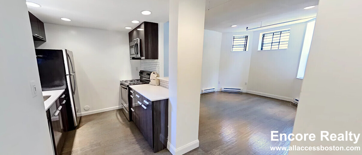 105 Queensberry St, Fenway