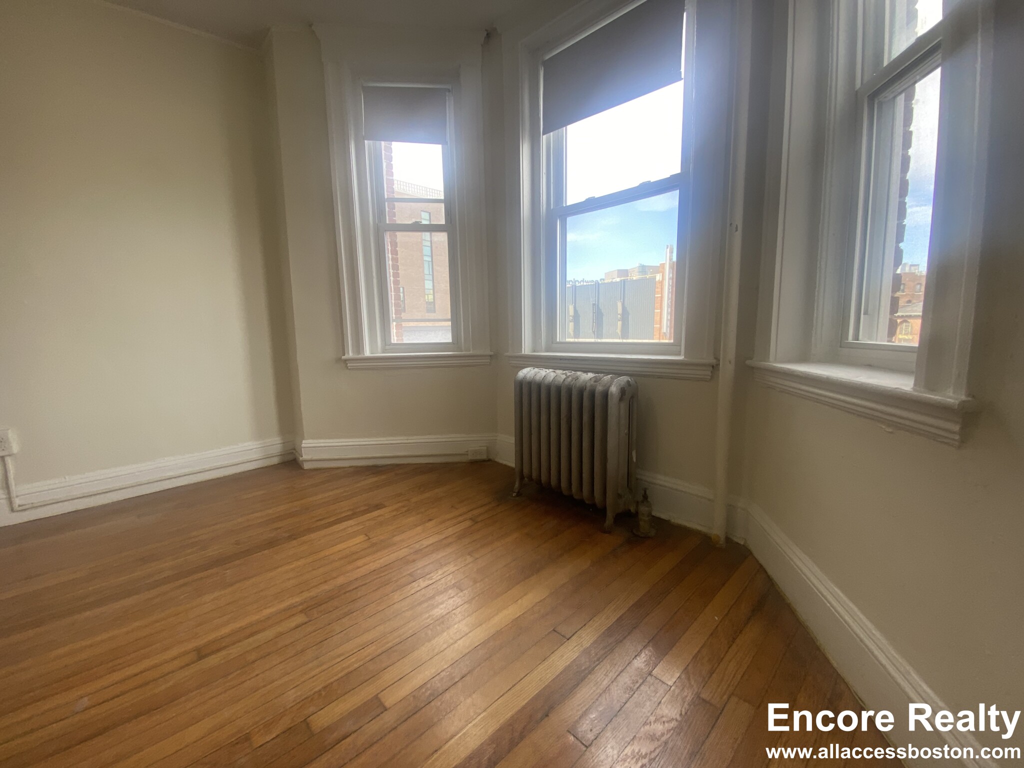 1175 Boylston St, Fenway