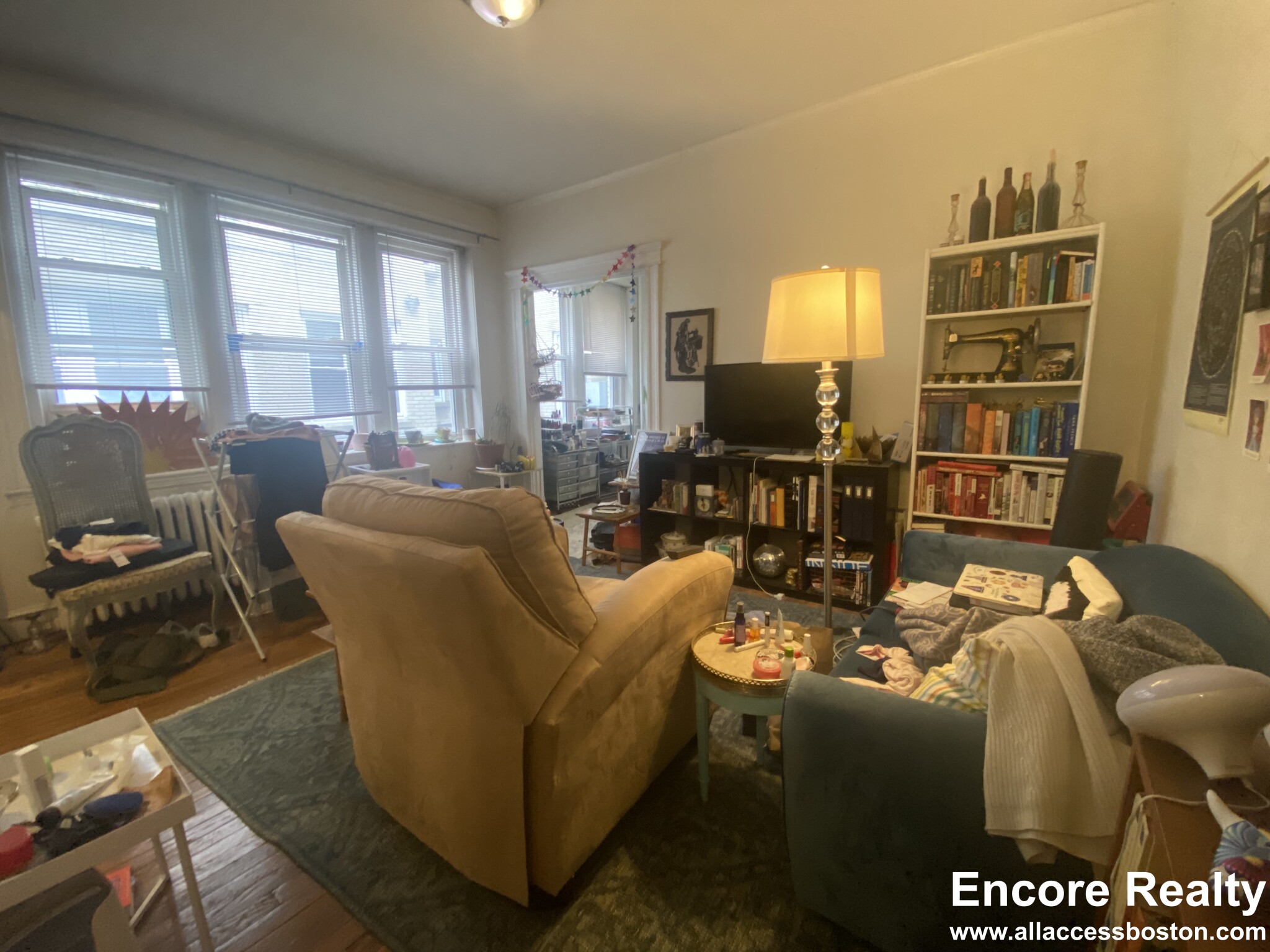 1637 Commonwealth Ave, Brighton