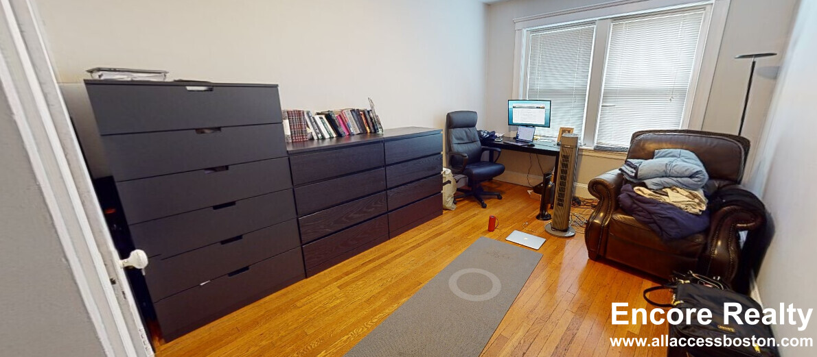 11 Gray St, Porter Square