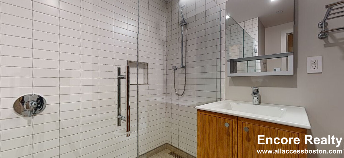 115 Mount Auburn St, Harvard Square