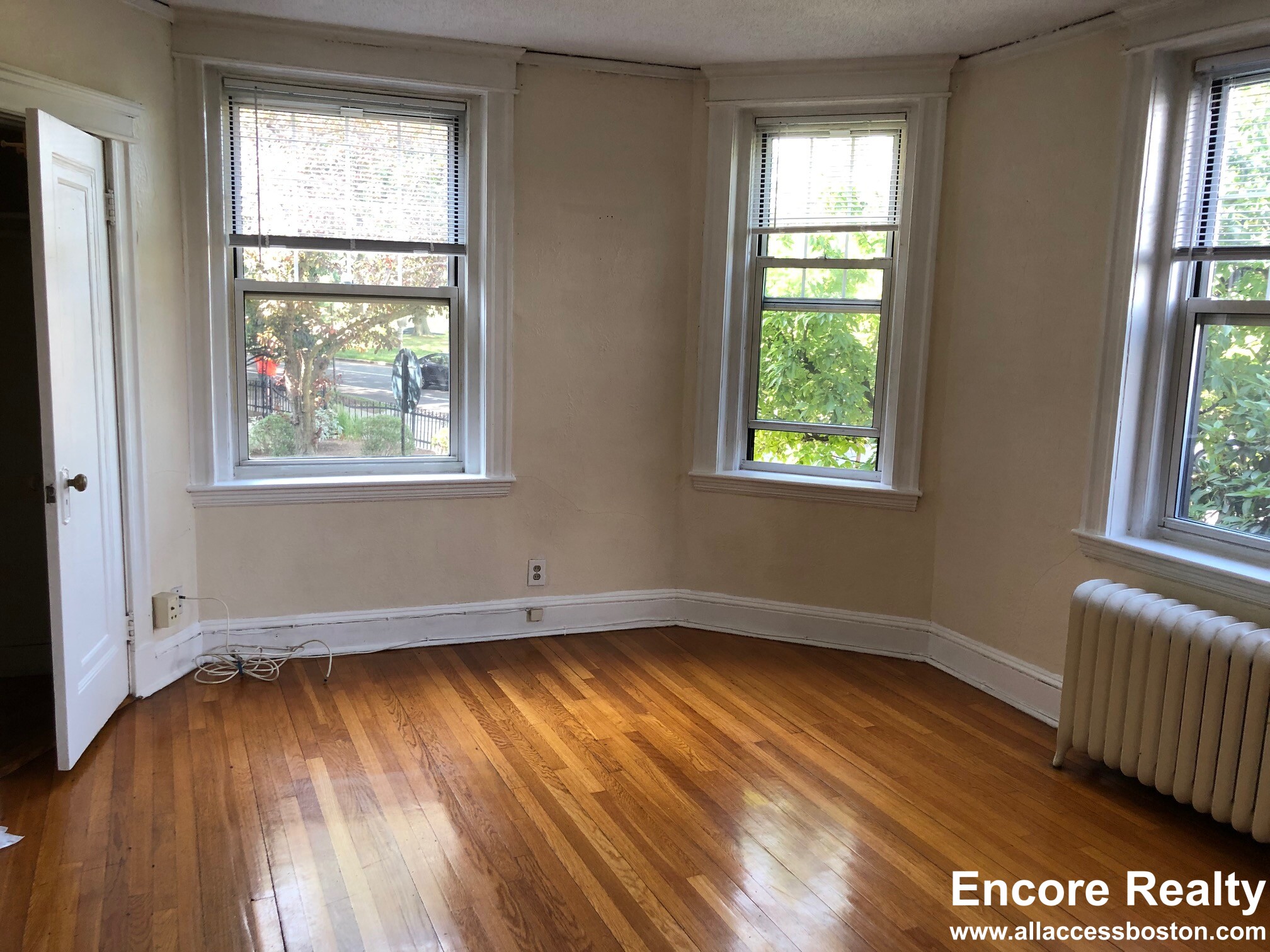 114 Riverway, Fenway