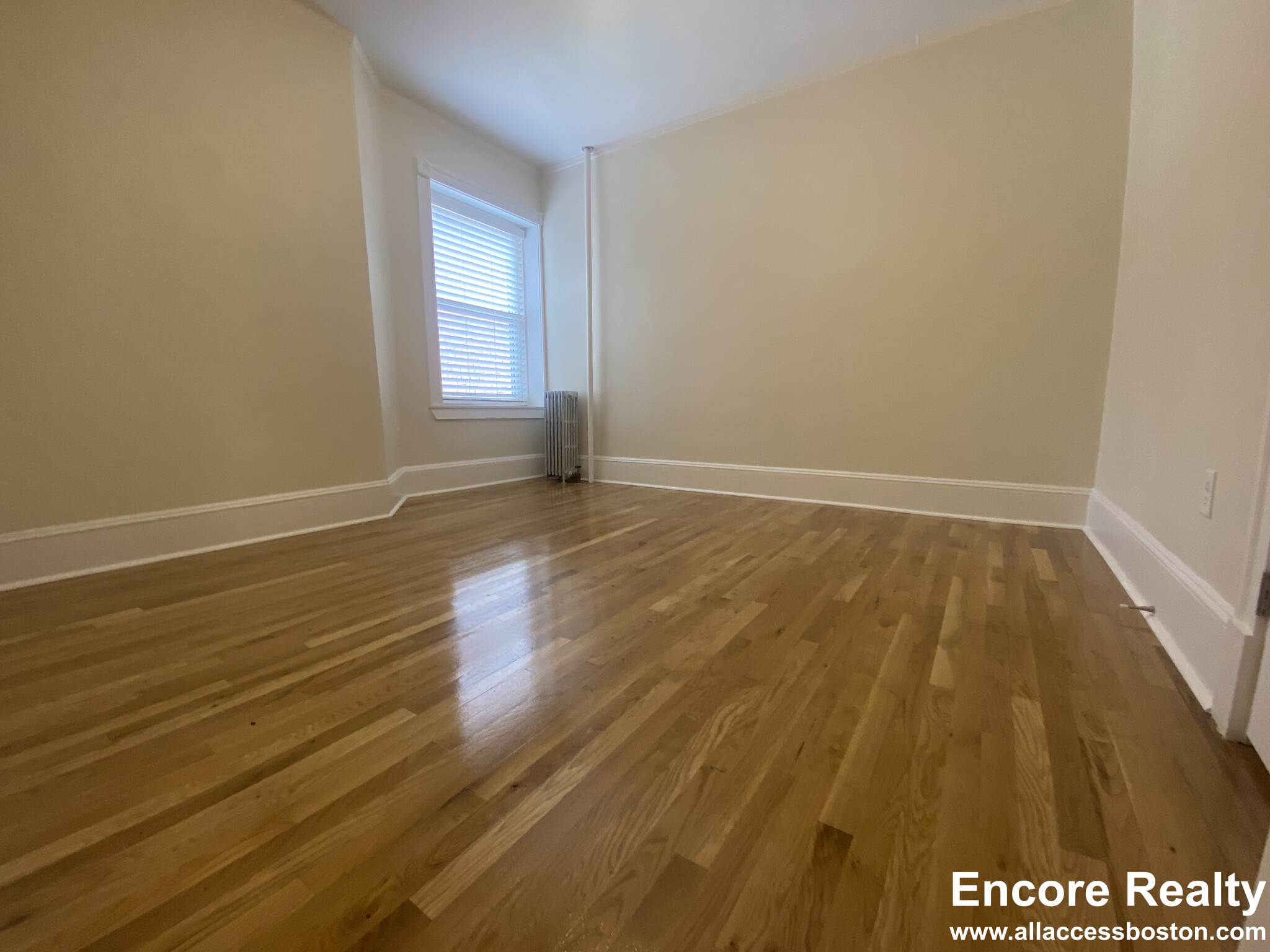 1595 Beacon St, Coolidge Corner