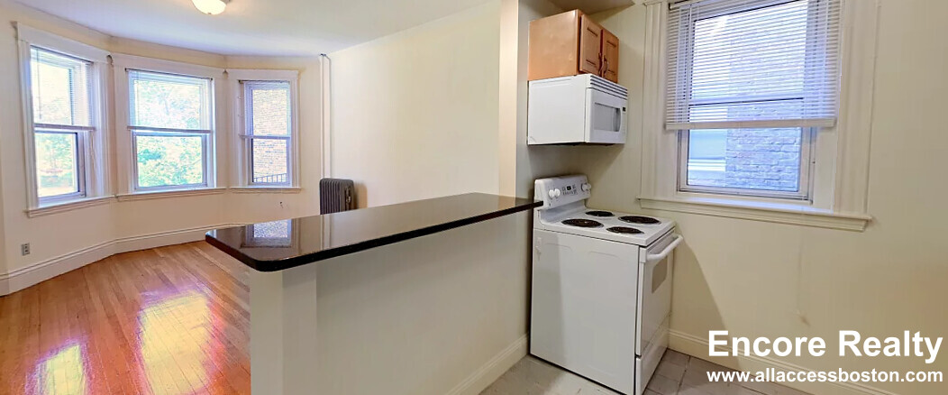 98 Queensberry St, Fenway