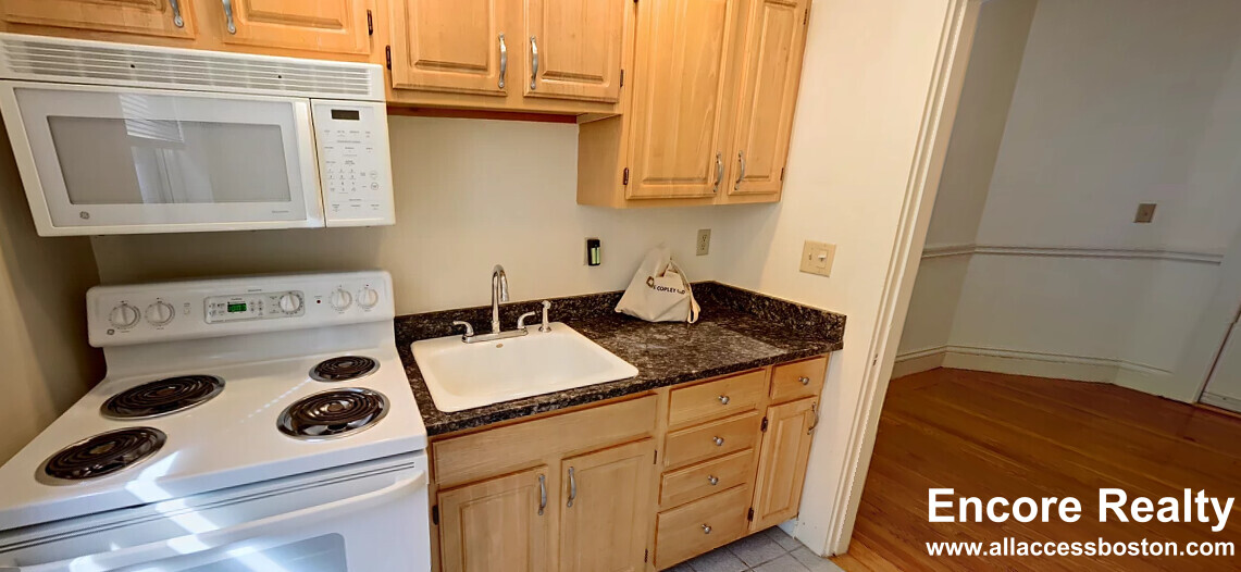 40 Queensberry St, Fenway