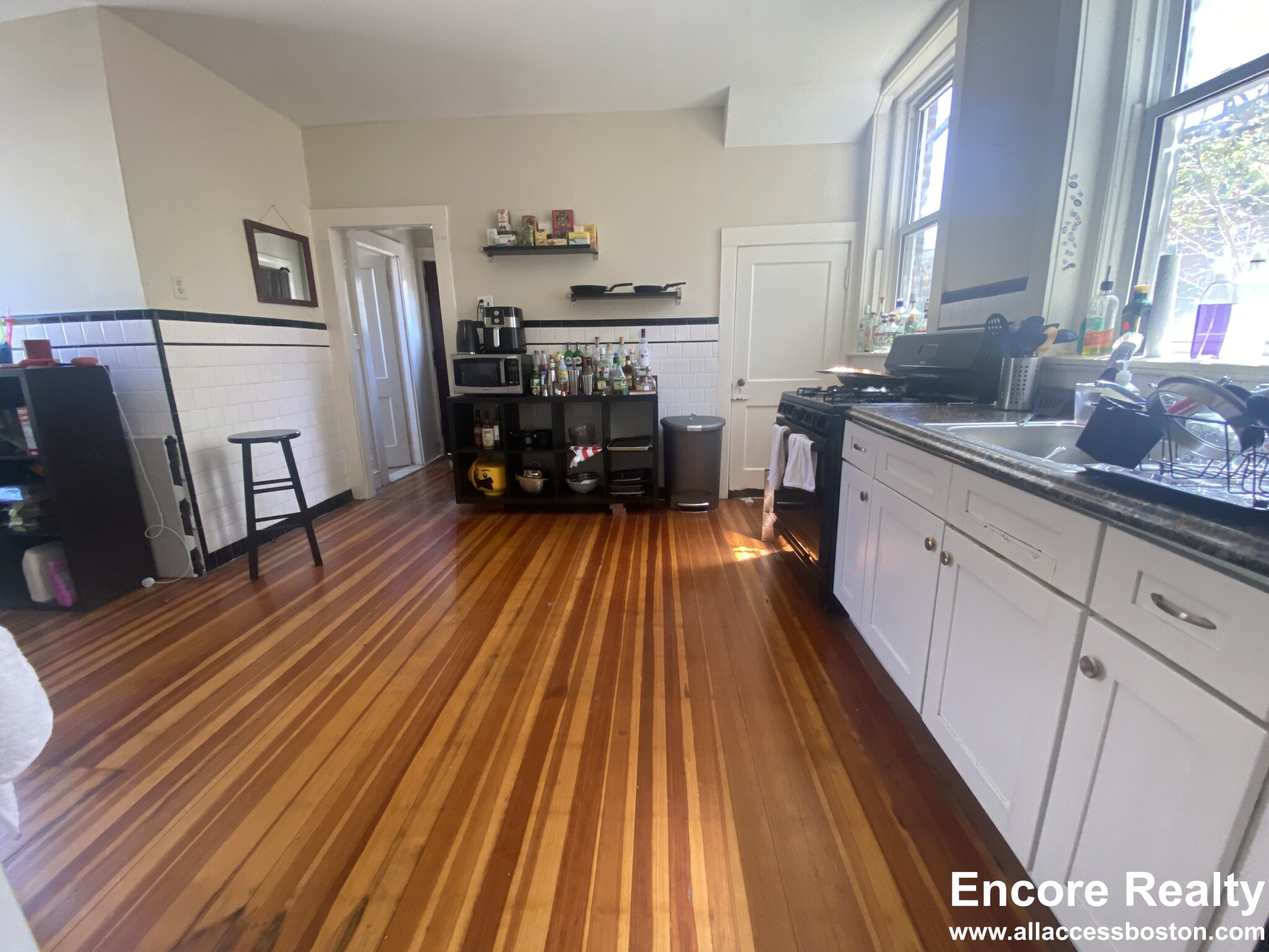 95 Coolidge St, Coolidge Corner