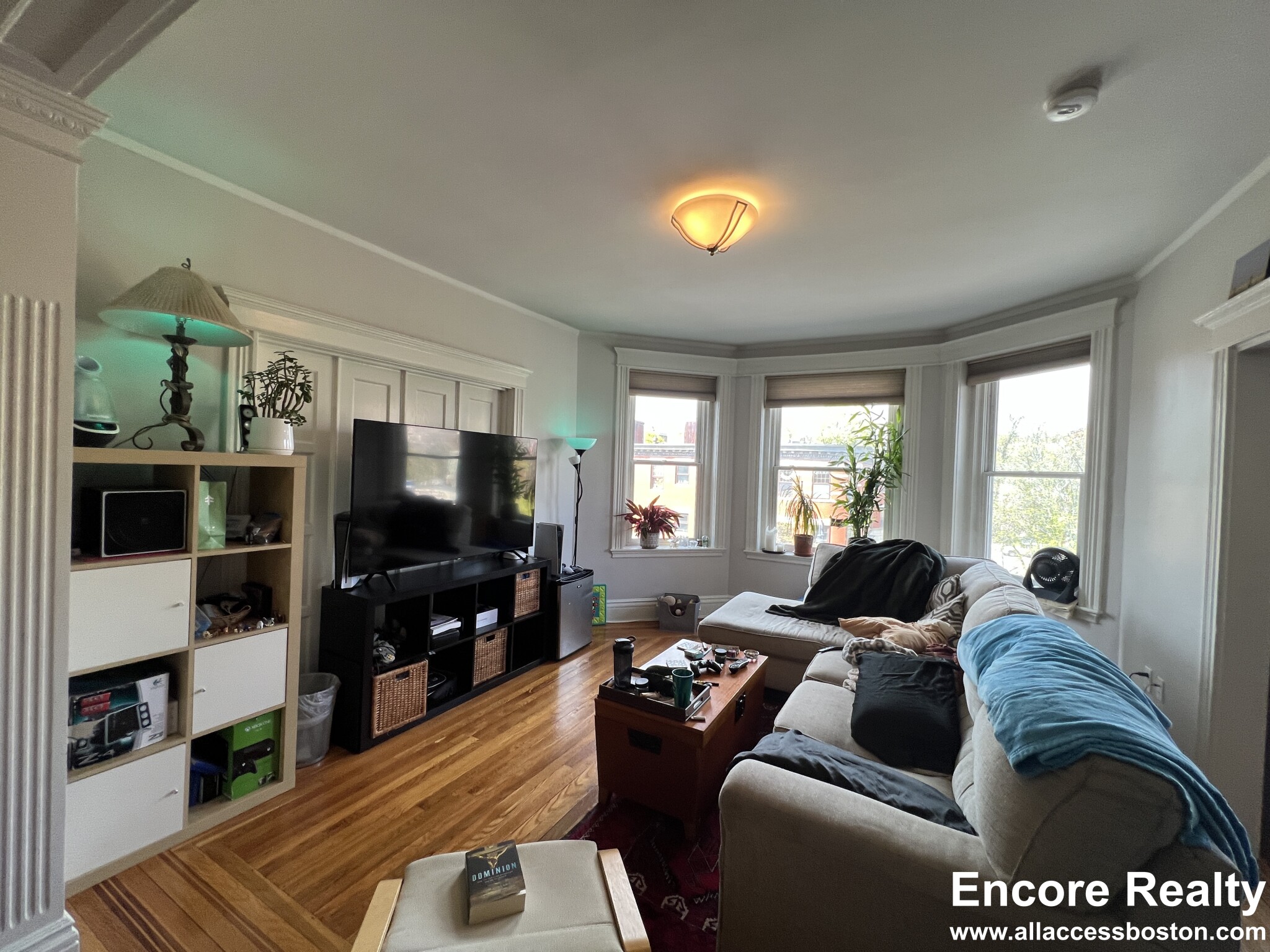 181 Harvard St, Coolidge Corner