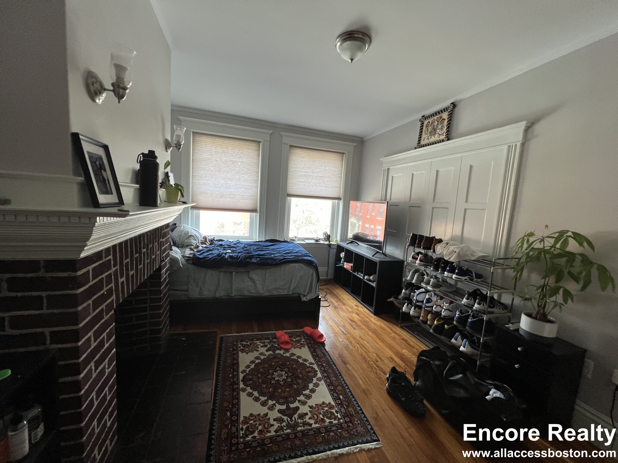 181 Harvard St, Coolidge Corner