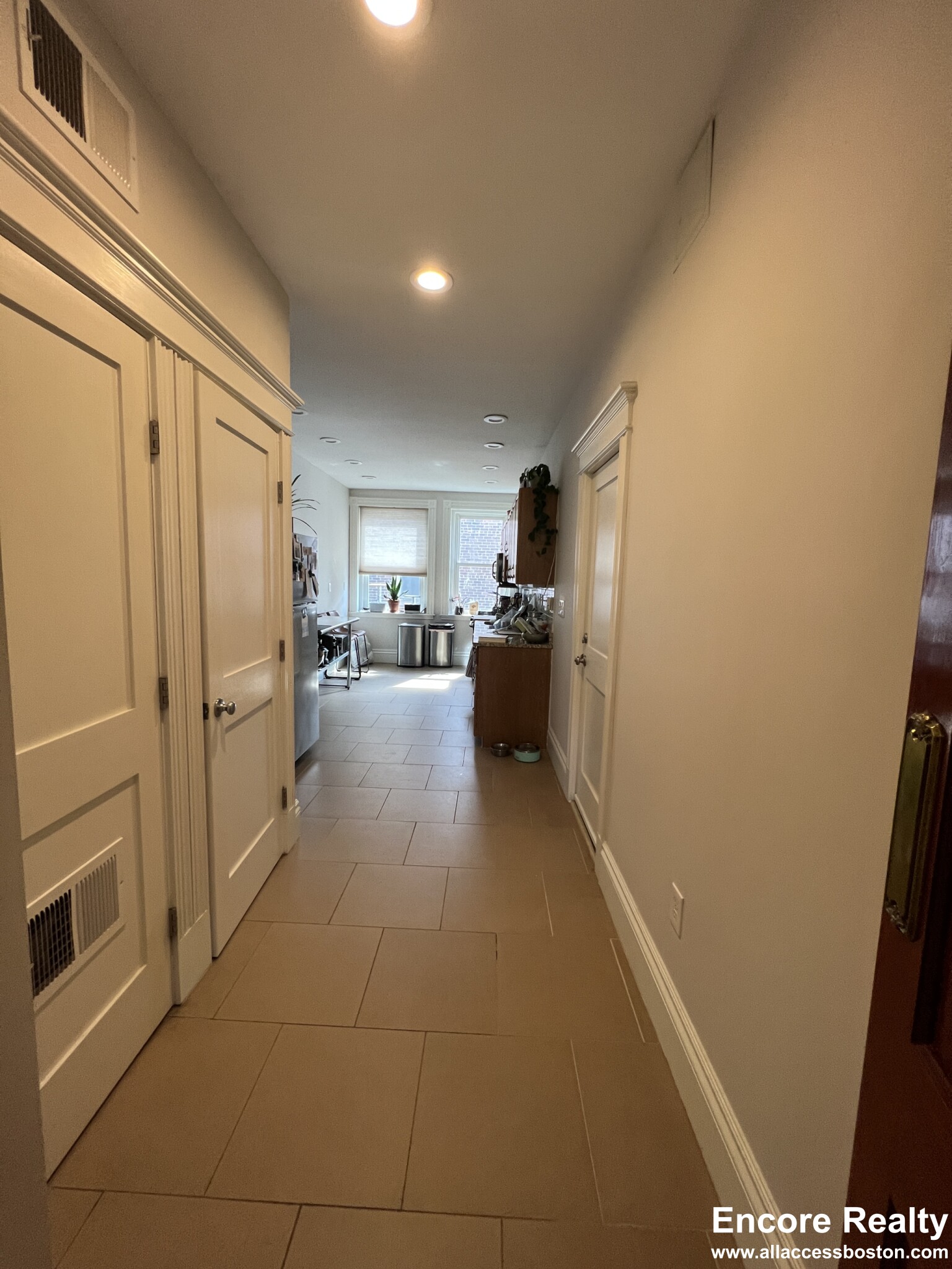 181 Harvard St, Coolidge Corner