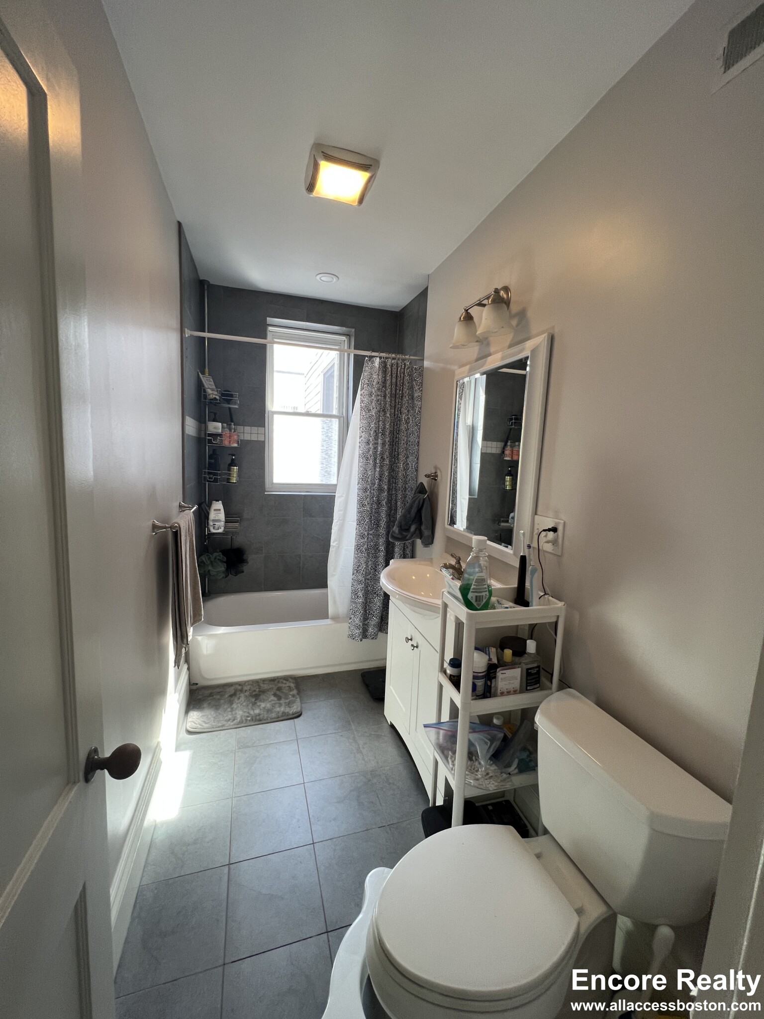 181 Harvard St, Coolidge Corner