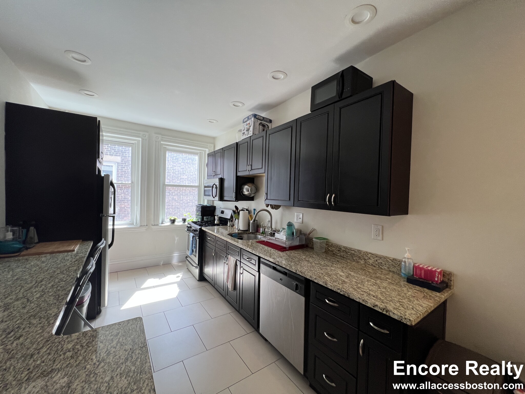 181 Harvard St, Coolidge Corner