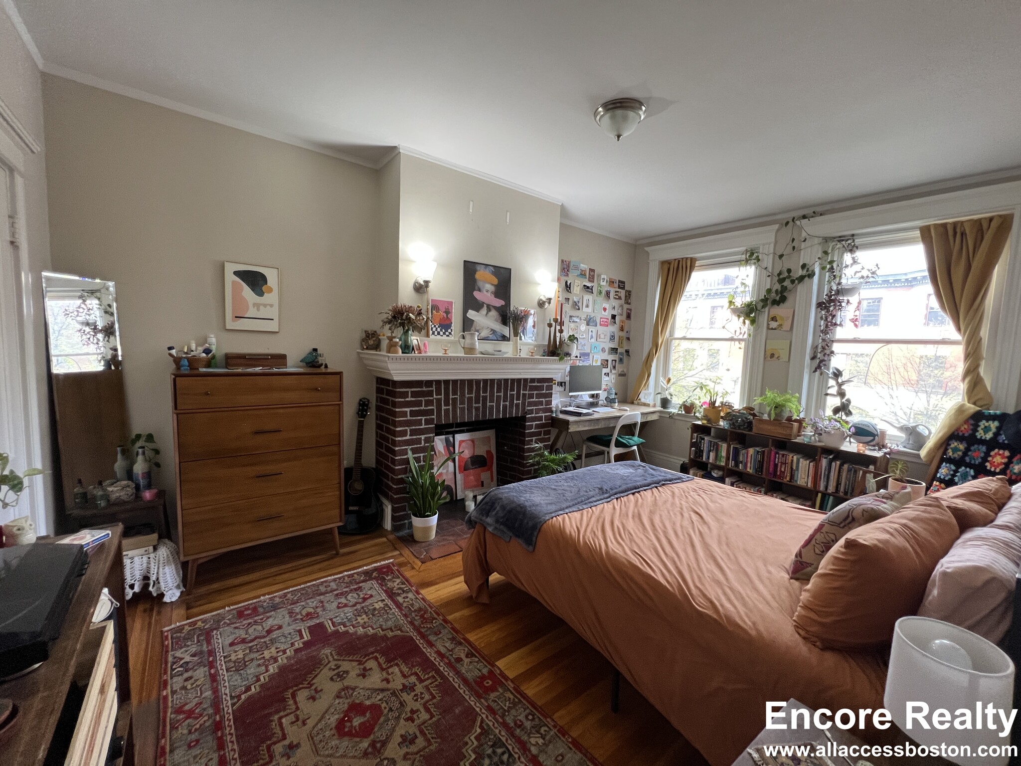 181 Harvard St, Coolidge Corner