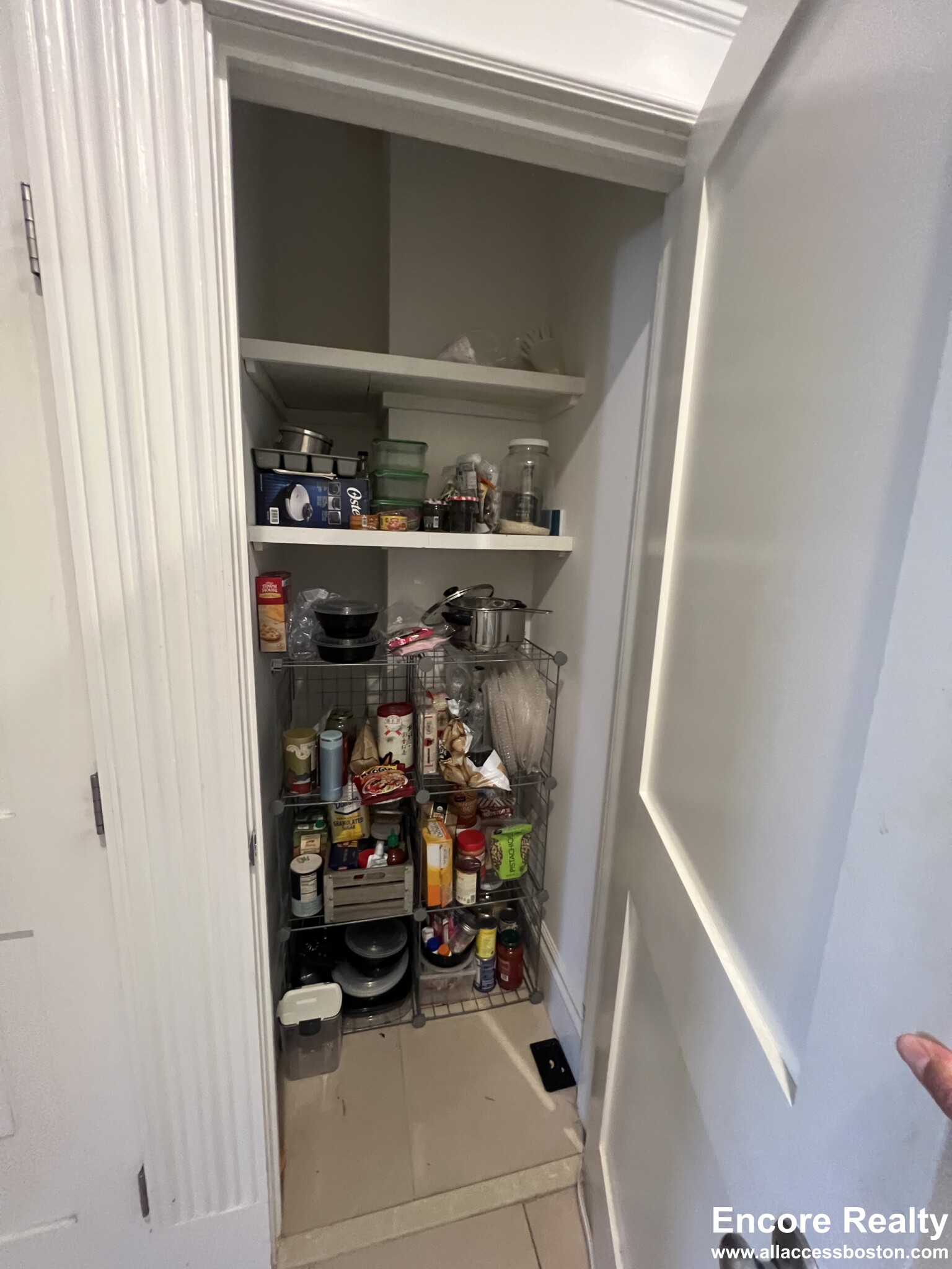 181 Harvard St, Coolidge Corner