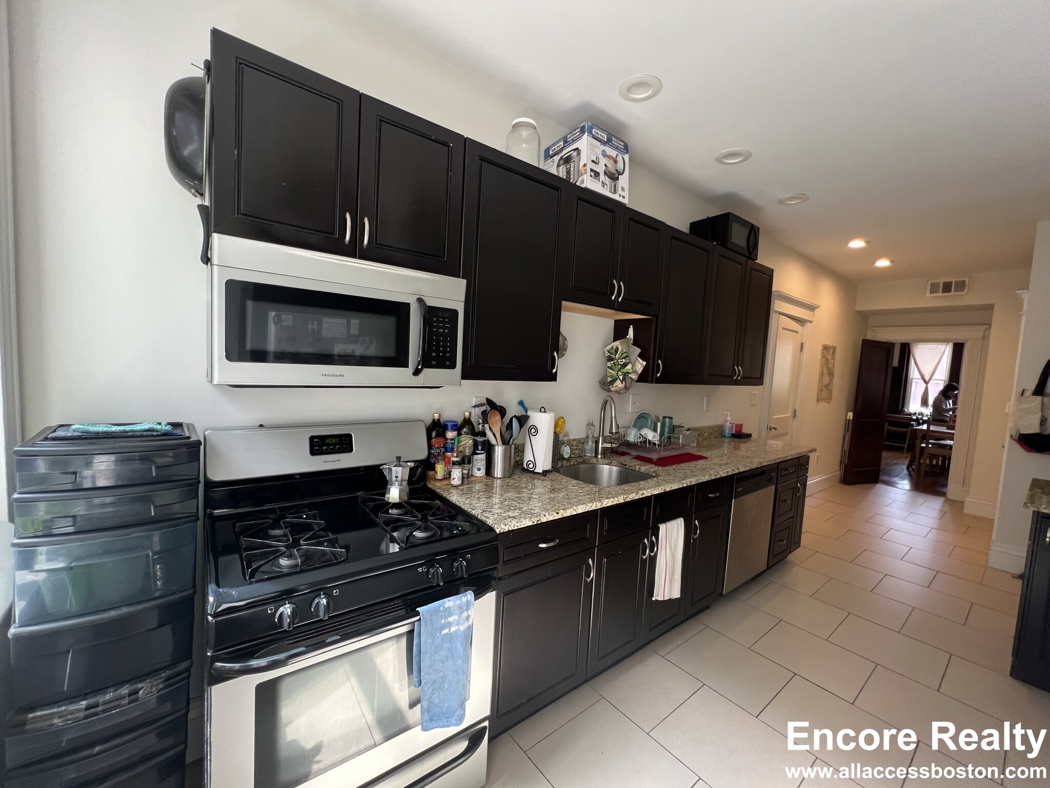 181 Harvard St, Coolidge Corner