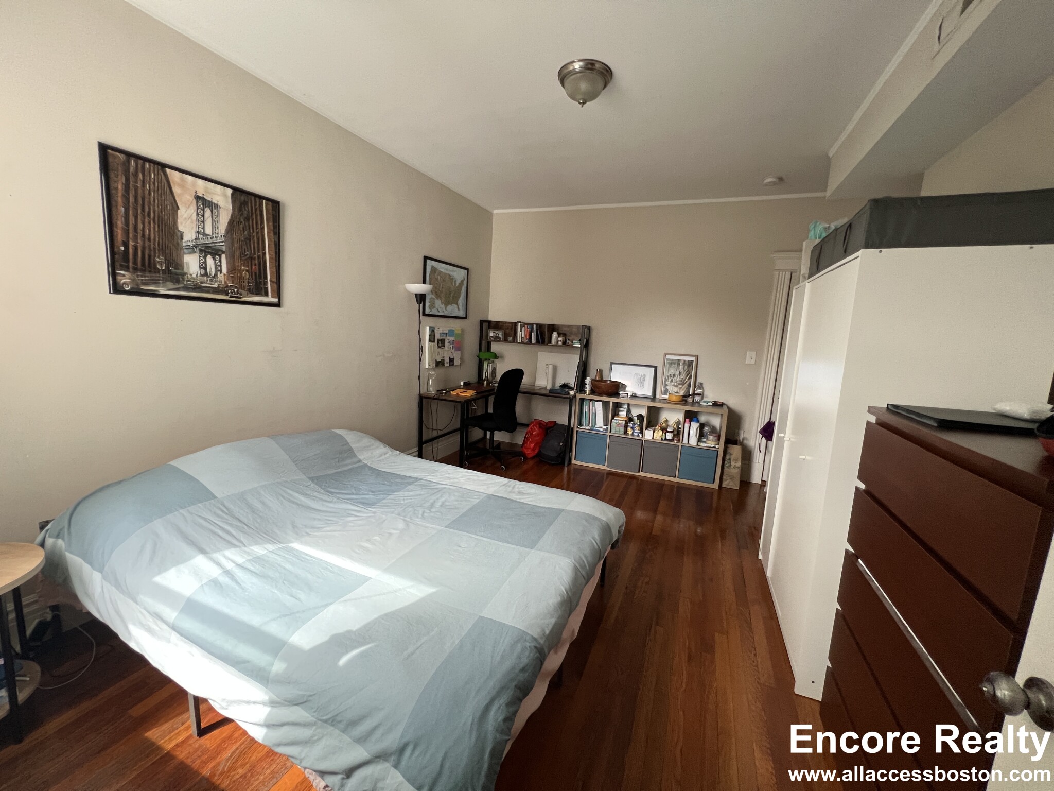 181 Harvard St, Coolidge Corner