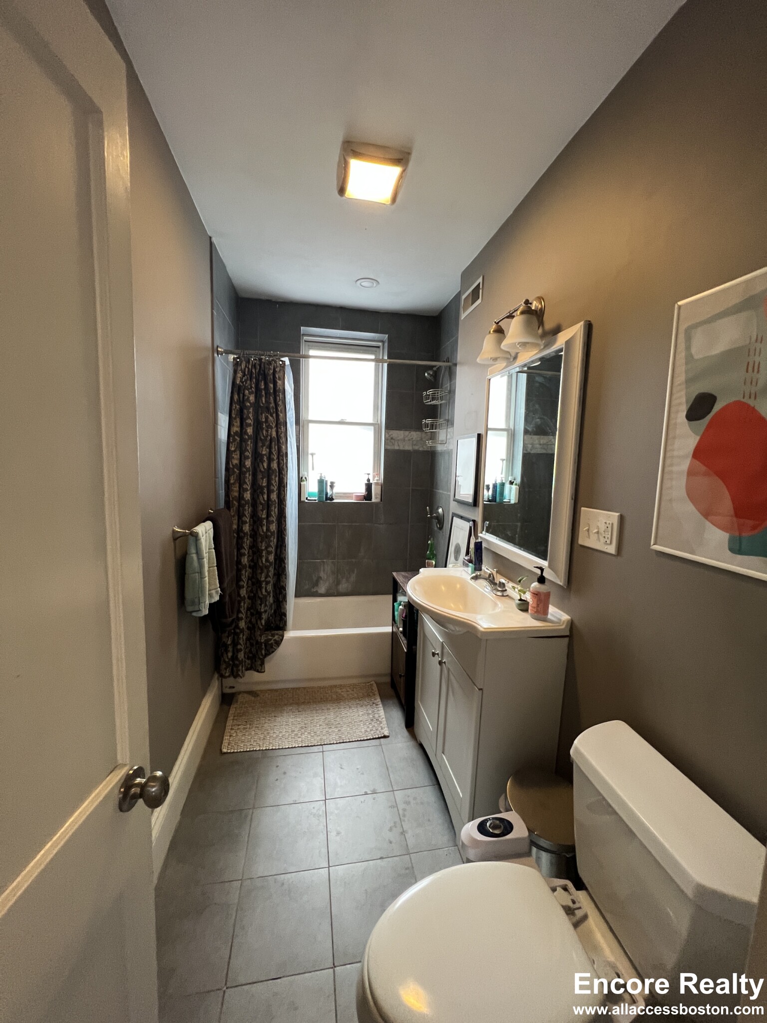 181 Harvard St, Coolidge Corner